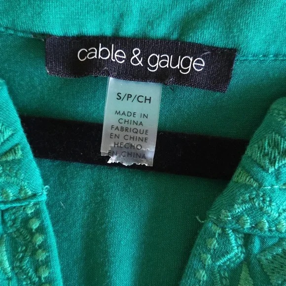 Cable & Gauge Green Embroidered Yoke Tank Top EUC - Picture 5 of 6